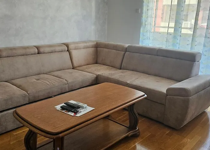 Nakii شقة بودغوريتْسا